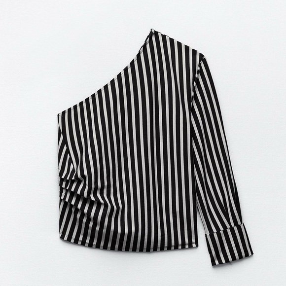 Zara Asymmetrical Top - Picture 1 of 3